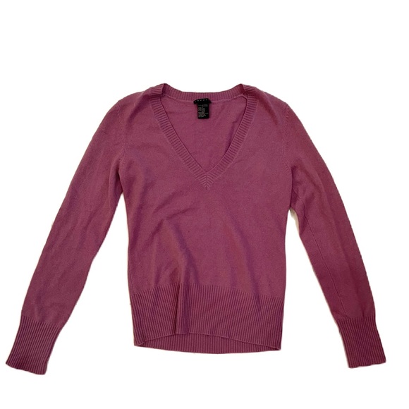 THEORY purple cashmere knit v neck sweater - Picture 2 of 5